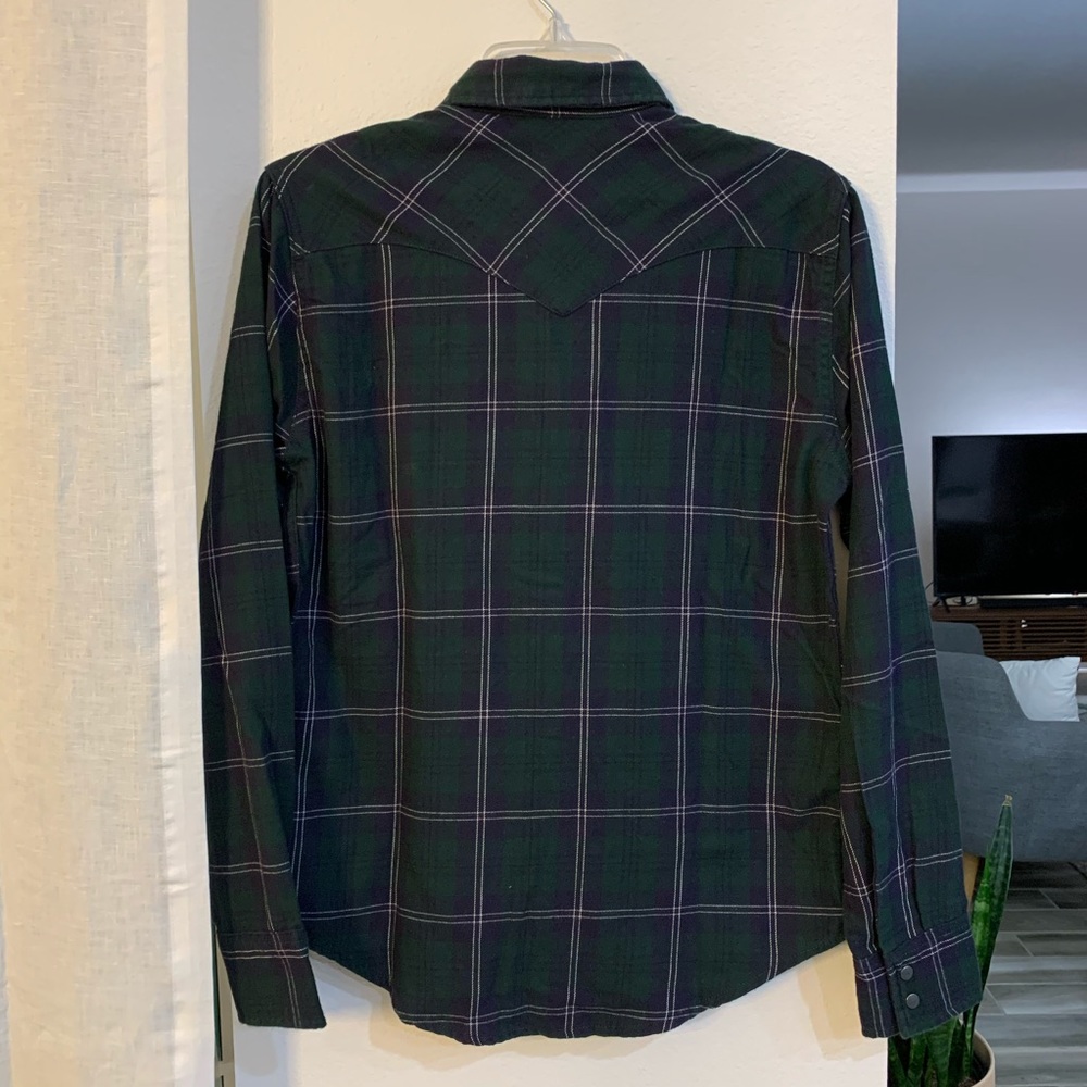 *NEW* Levi’s Long Sleeved Flannel Button-Up - Picture 2 of 6